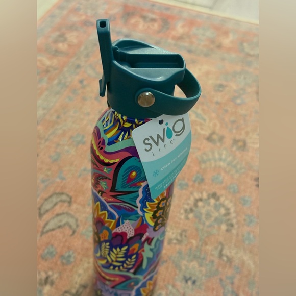 Swig Life 26oz Flip + Sip Insulated Tumbler W Handle in Bazaar Print